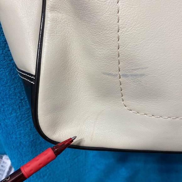 Pre-loved Coach Laura Tote - Picture 4 of 11